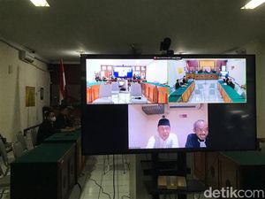 Tok! Eks Walkot Jogja Hariyadi Suyuti Divonis 7 Tahun Penjara