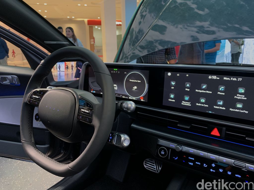 Hyundai IONIQ 6 dipamerkan di Senayan, Jakarta
