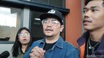 7 Ekspresi Indra Bekti Bicara Rumah Tangga Karam