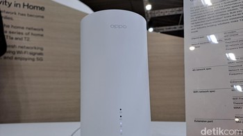 Oppo 5G CPE T2 adalah generasi selanjutnya dari Oppo 5G CPE dan menghadirkan Qualcomm Snapdragon X62 5G modem-RF system. Foto: Aisyah Kamaliah/detikcom