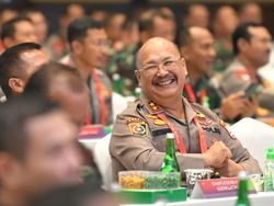 Irjen Chryshnanda Dwilaksana, Polisi Antisuap yang Cinta Seni