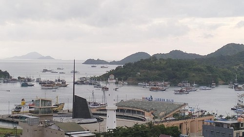 Kapal wisata di Perairan Labuan Bajo.