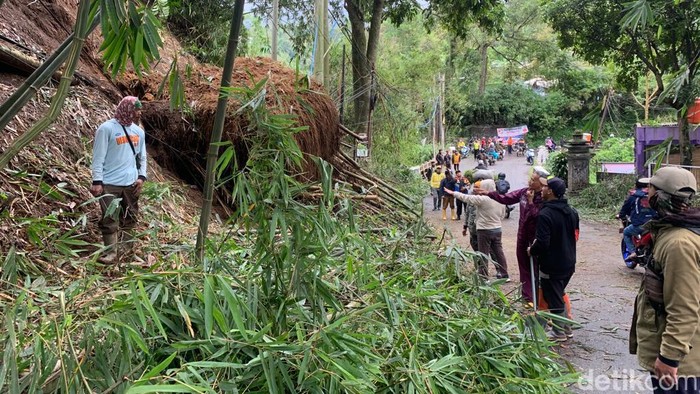Longsor di Bandung Barat.