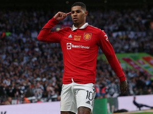 Rezeki Gak ke Mana, Gol Final Carabao Cup Jadi Milik Rashford Juga