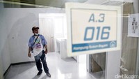 Seperti diketahui, sampai saat ini lahan Kampung Susun Bayam masih berstatus milik Dinas Pemuda dan Olahraga (Dispora) DKI Jakarta. Kondisi inilah yang membuat warga belum bisa menghuni kampung susun sampai saat ini. Sejauh ini proses inbreng masih berlangsung. Hanya saja Pemprov DKI tak kunjung mengantongi persetujuan DPRD DKI untuk melepas aset pemda tersebut. Karena itulah, opsi sewa lahan pun tengah dikaji.