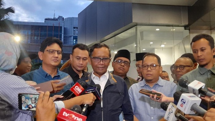 Menko Polhukam Mahfud Md jenguk David di RS Mayapada