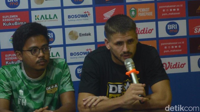 Pemain Dewa United Majed Osman tak gentas hadapi PSM Makassar di pekan ke-27 Liga 1 2022/2023.