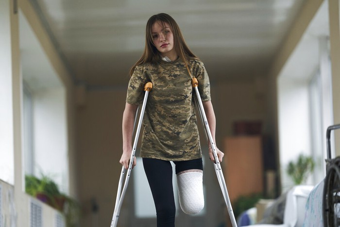 Ruslana Danylkina (19), merupakan tentara wanita Ukraina yang ikut bertempur melawan Rusia. Pertempuran itu mengakibatkan Ruslana kehilangan salah satu kakinya.