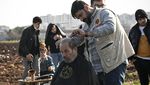 Relawan di Turki Buka Jasa Potong Rambut Gratis untuk Korban Gempa