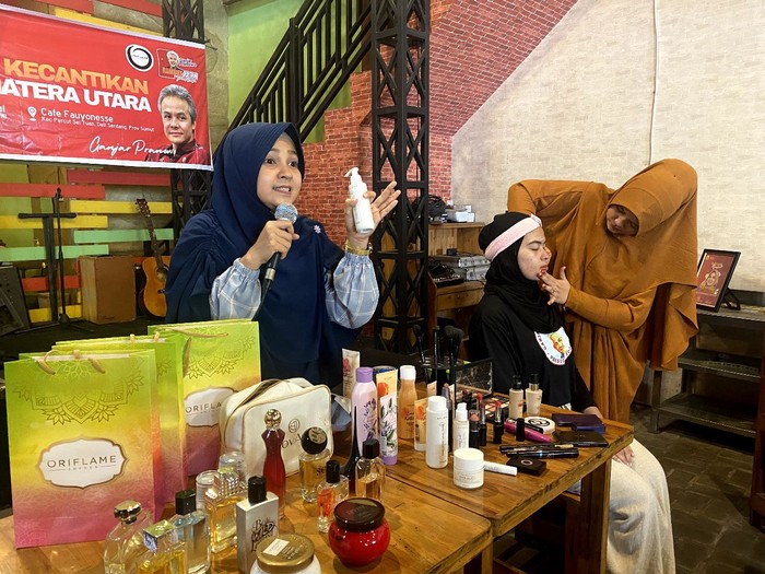 Relawan Ganjar Gelar Sekolah Kecantikan di Deli Serdang