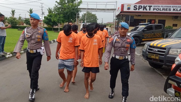 Remaja yang ditangkap Polres Klaten usai perang gir, Selasa (28/2/2023).