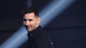Messi Bakal Hadiahi iPhone 14 Berlapis Emas ke Skuad Argentina