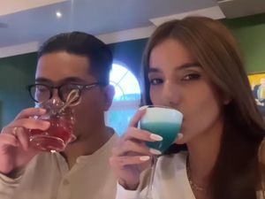 Akan Kembali Jadi DJ, Sheila Marcia Makan Malam Romantis Bareng Suami