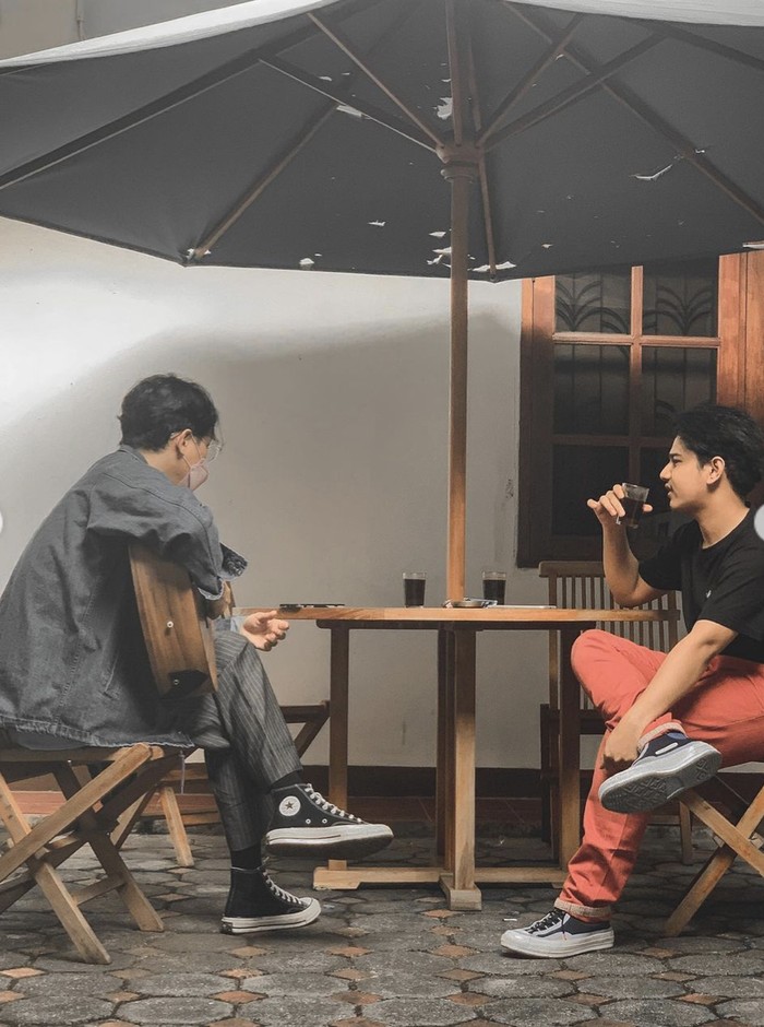 Syakir Daulay Saat Seru-seruan Jadi Tukang Bubur hingga Penjual Warkop
