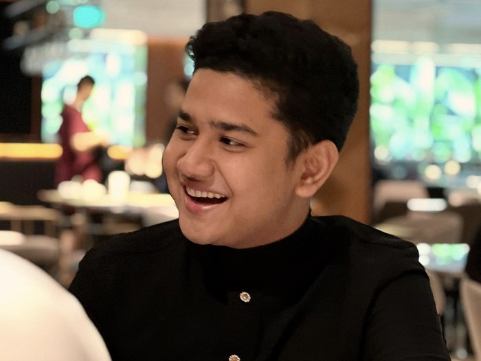Syakir Daulay Saat Seru-seruan Jadi Tukang Bubur hingga Penjual Warkop