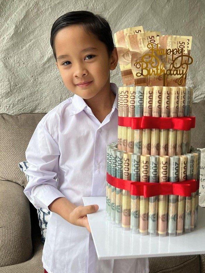 gaya anak zaskia adya mecca di Instagram.