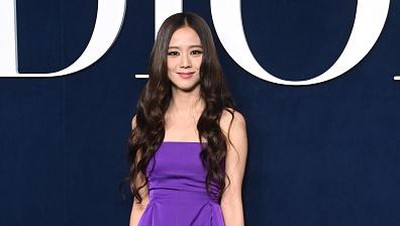 Gaya 10 Artis Korea di Paris Fashion Week 2023, Jisoo Hingga Hyein NewJeans