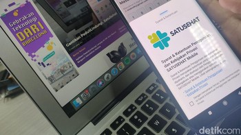 Setelah itu, kalian akan mendapatkan One Time Password (OTP) untuk masuk ke SatuSehat Mobile. Ingat jangan dibagikan OTP tersebut ke orang lain. Berikutnya centang ceklis jika setuju dengan persyaratan SatuSehat Mobile. Foto: Agus Tri Haryanto/detikINET