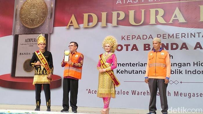 Banda Aceh raih penghargaan Adipura.