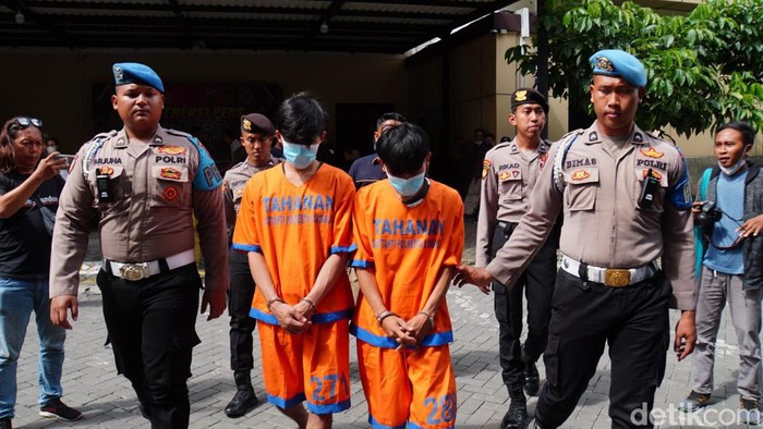 Dua pelaku pembunuhan perempuan di Porong Sidoarjo yang ditangkap polisi