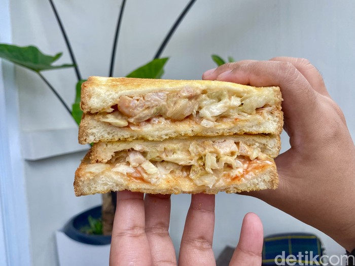 Dum Dum Cafe Dum Dum Cafe; sajikan menu teh klasik hingga es krim soft serve rasa Thai tea dengan beragam topping