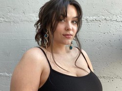 Potret Selebgram yang Kecanduan Instagram, Sampai Pakai Kursi Roda