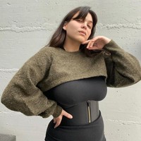 Aku baik-baik saja ketika masuk ke taksi menuju bandara tapi ketika sampai di situ lah aku bertemu dengan kursi roda. Aku pakai kursi roda sampai aku bertemu dengan ibuku dan sampai masuk ke mobilnya, kata Fenelle. Foto: Instagram Fenella Fox