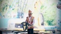 Jokowi menuturkan pembangunan PLTA ini dikerjakan oleh konsorsium Indonesia dan Malaysia. Dia berharap pembangunan PLTA ini selesai dalam waktu 7 tahun ke depan.  