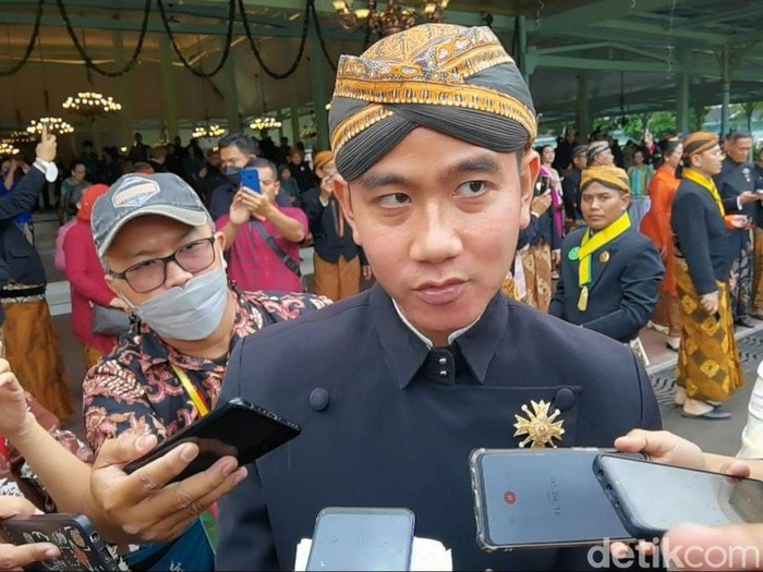 Wali Kota Solo Gibran Rakabuming Raka di Puro Mangkunegaran, Rabu (1/3/2023)