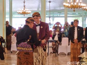 Gibran Dapat Gelar KPH saat Tingalan Jumenengan Mangkunegoro X