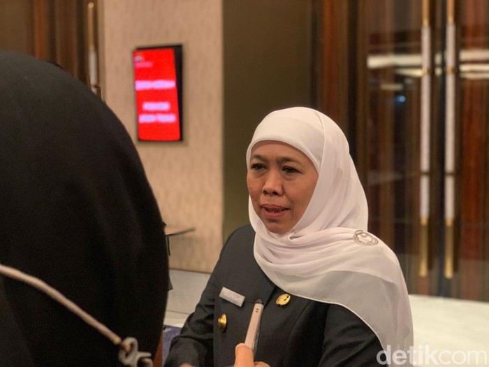 Gubernur Khofifah Indar Parawansa