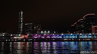 Pemandangan Hong Kong saat malam juga jadi salah satu yang sering diincar oleh fotografer dunia. (bonauli/detikcom)