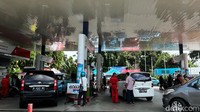 Pertamina Dex juga turun Rp 1.000/liter. Kini Pertamina Dex di DKI Jakarta, Banten, Jawa Barat, Jawa Tengah, Yogyakarta, Jawa Timur menjadi Rp 15.850/liter dari sebelumnya Rp 16.850/liter.