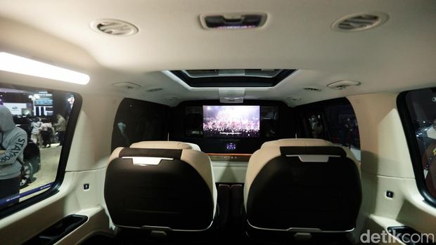 Hyundai Staria x Lombardi
