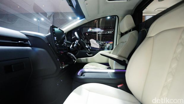 Hyundai Staria x Lombardi