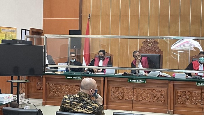 Irjen Teddy saat menjadi saksi di sidang AKBP Dody (Silvia-detikcom)