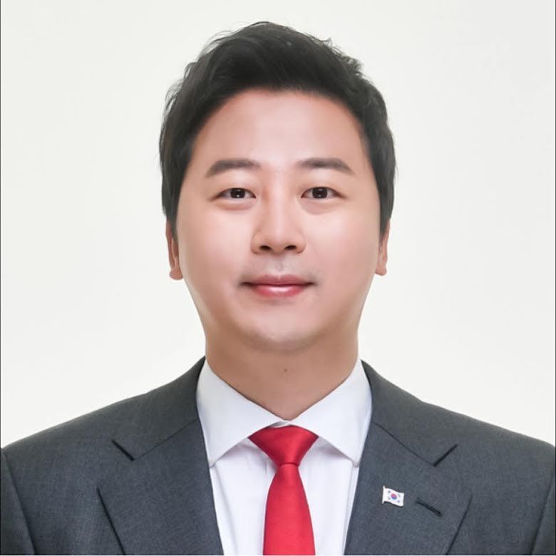 IU Jadi Korban Pelecehan Seksual Pejabat Korea, Novel 18+ Ini Disorot