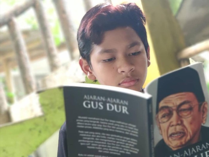 David Latumahina atau Cristalino David Ozora alias David (17), remaja korban penganiayaan Mario Dandy Satriyo (20). Kondisi terkini David semakin membaik.