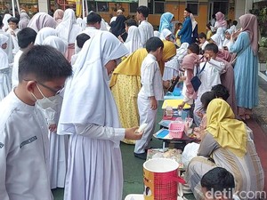 Seru! Para Siswa SD di Tasik Mendadak Jadi Pengusaha Muda