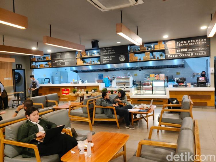 Kondisi Warunk Upnormal di Tengah Isu Sepi hingga Tutup Gerai