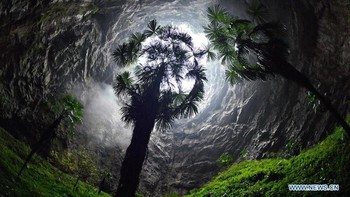 Foto ini dijepret tanggal 10 Oktober 2020. Terlihat pohon-pohon saling menghiasinya. Foto: Song Wen/Xinhua.