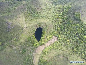 Lubang Raksasa Isinya Hutan Purba, Seperti Dunia Lain