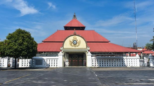 Morning at Gedhe Kauman Mosque, an iconic mosque in the city of Yogyakarta, Indonesia