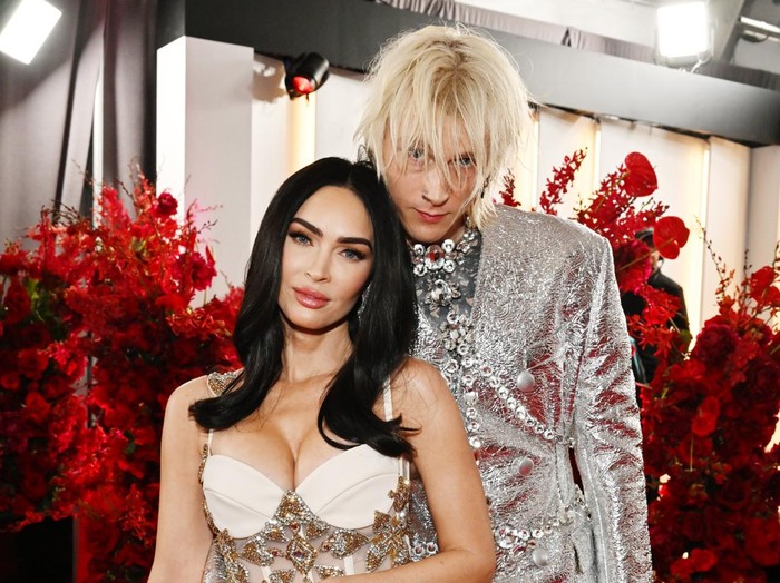 LOS ANGELES, CALIFORNIA - FEBRUARY 05: (L-R) Megan Fox and Machine Gun Kelly attend the 65th GRAMMY Awards on February 05, 2023 in Los Angeles, California. (Photo by Lester Cohen/Getty Images for The Recording Academy)