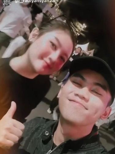 Meiska Adinda dan penggemarnya, Geri.