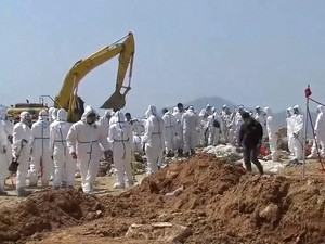 Video Momen 100 Polisi Mengais Gunungan Sampah Cari Potongan Tubuh Abby Choi