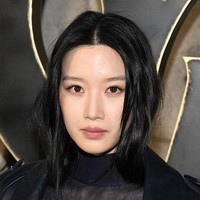 Moon Ga Young meramaikan Paris Fashion Week 2023. Foto: Getty Images