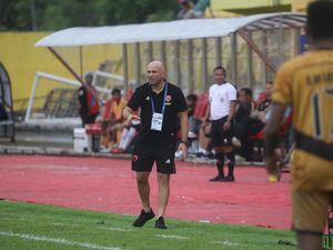 Babak Pertama Madura United Vs PSM Makassar Skor 0-2, Bernardo Dikartu Kuning