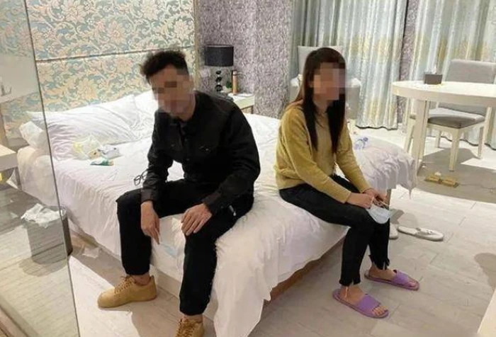Pernikahan viral Zhang dan istrinya