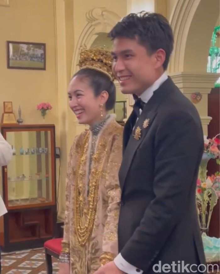 Potret pernikahan Nong Poy.